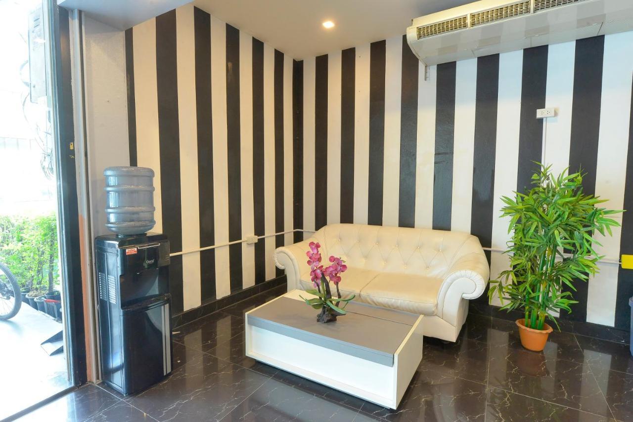 Chaplin Inn Pattaya Εξωτερικό φωτογραφία